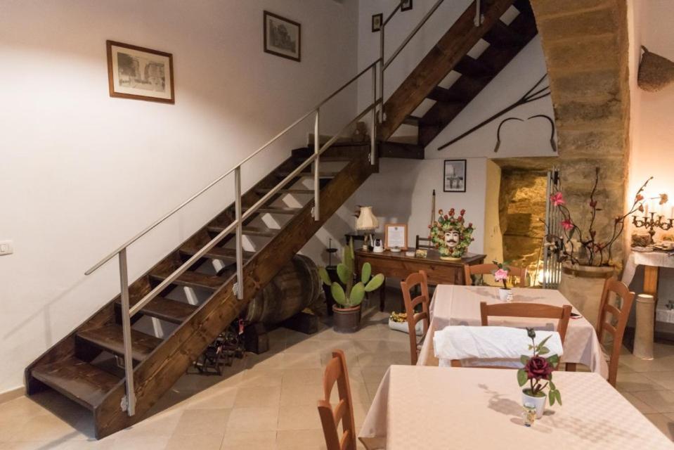 Le Teste Di Moro Al Duomo Bed & Breakfast Agrigento Exterior photo