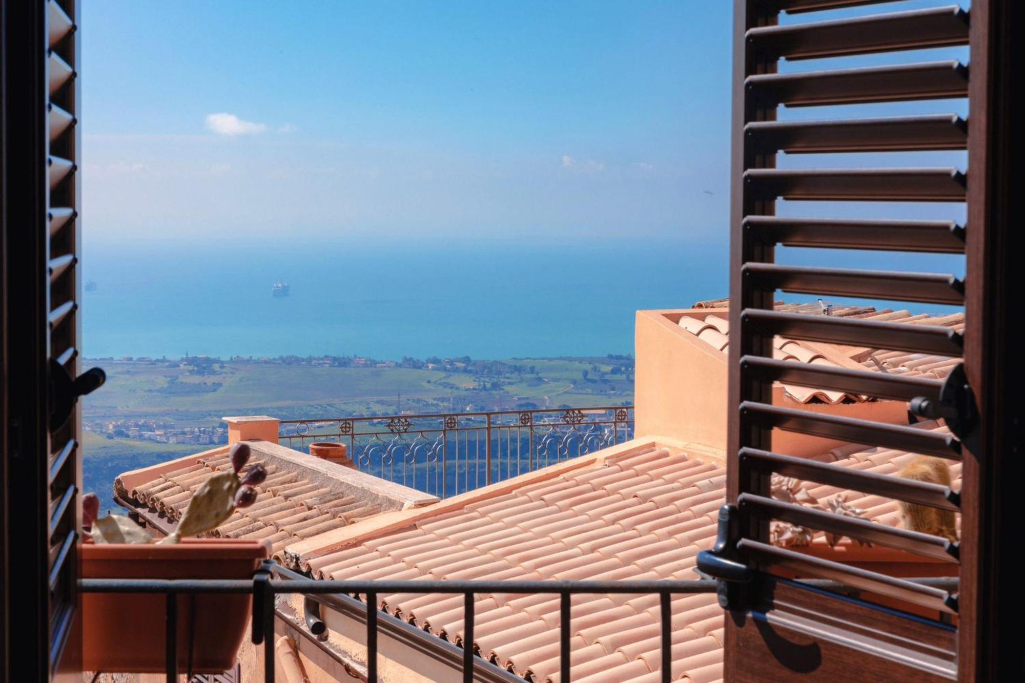 Le Teste Di Moro Al Duomo Bed & Breakfast Agrigento Exterior photo