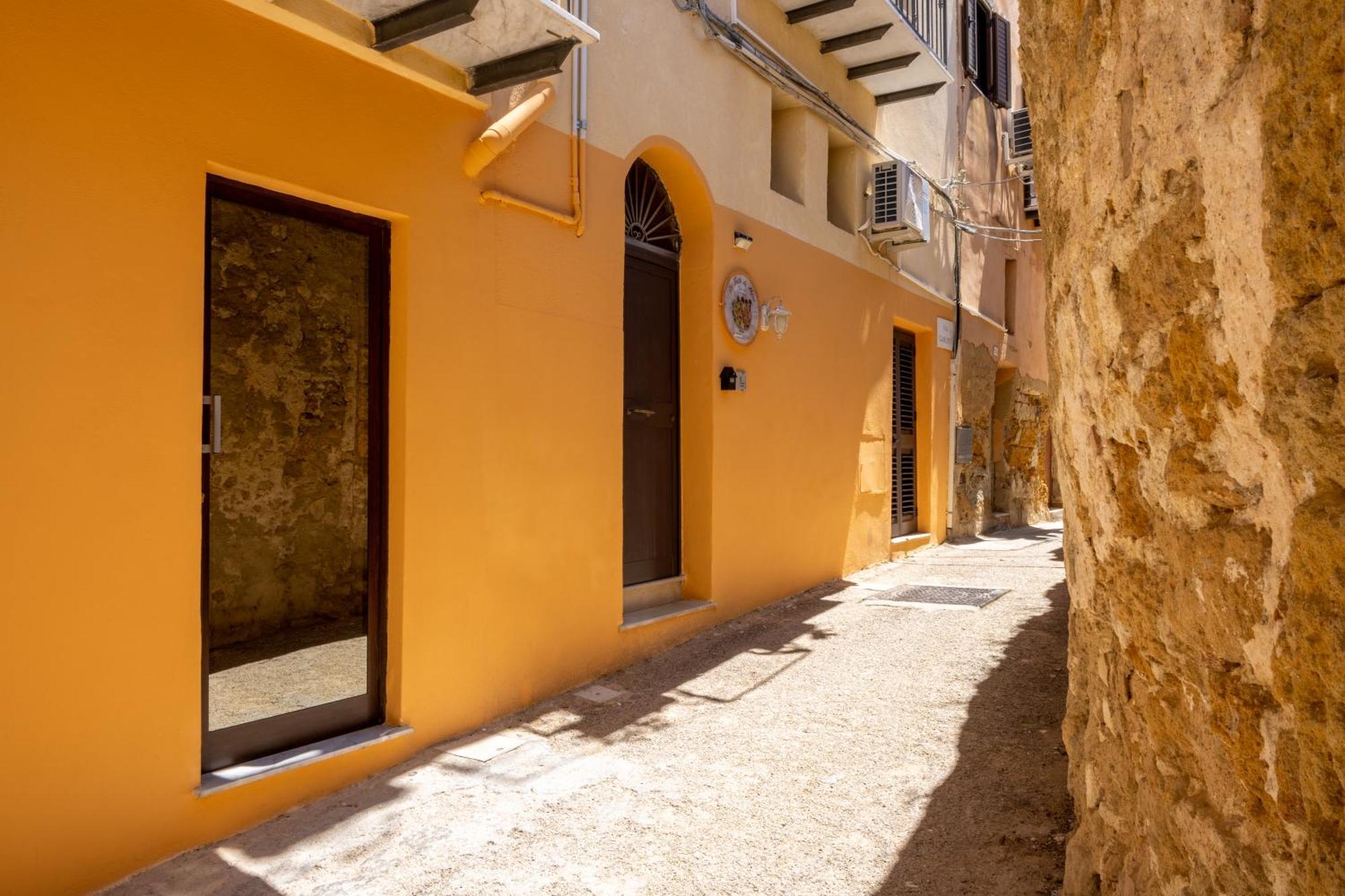 Le Teste Di Moro Al Duomo Bed & Breakfast Agrigento Exterior photo