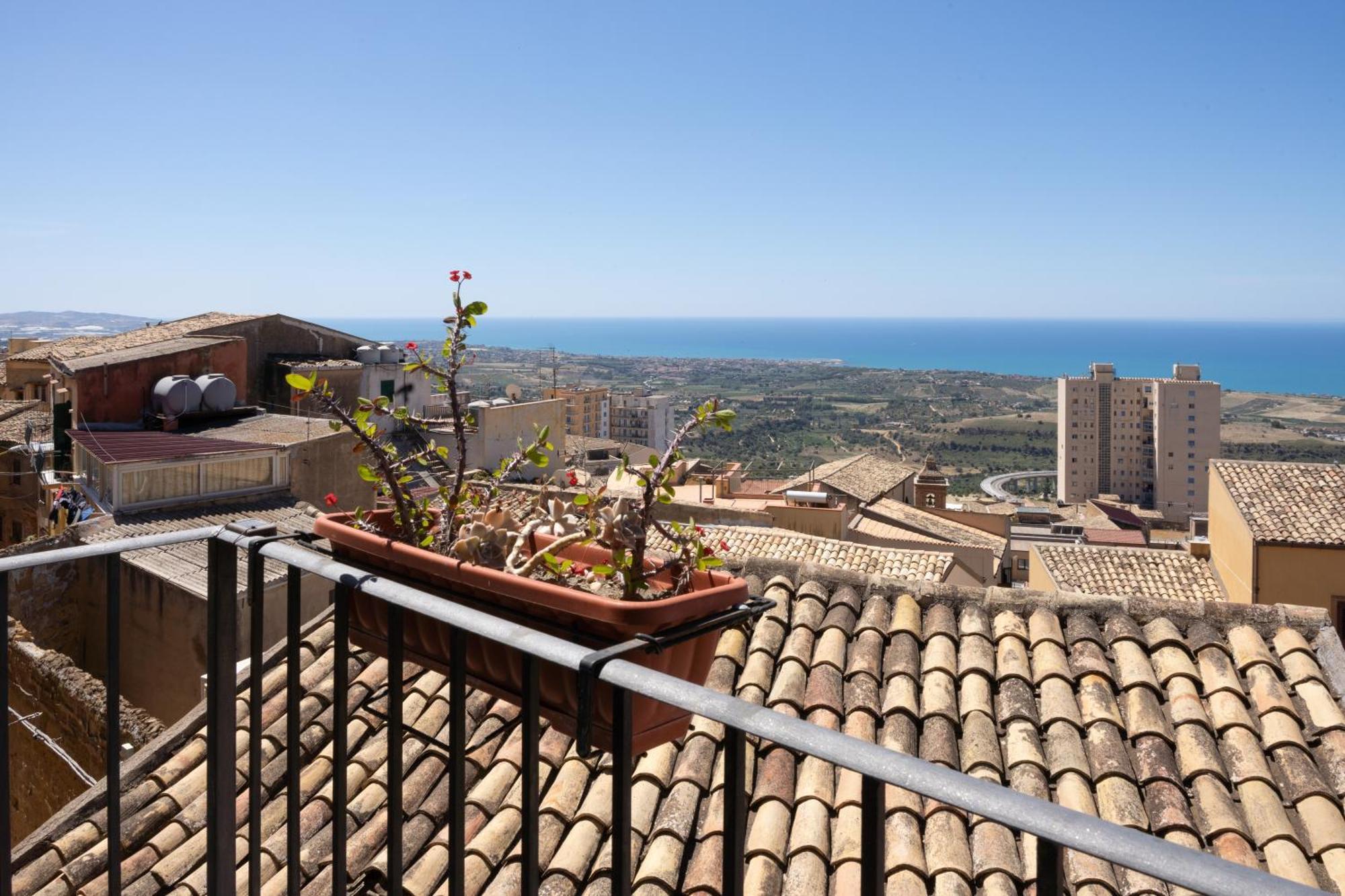 Le Teste Di Moro Al Duomo Bed & Breakfast Agrigento Exterior photo