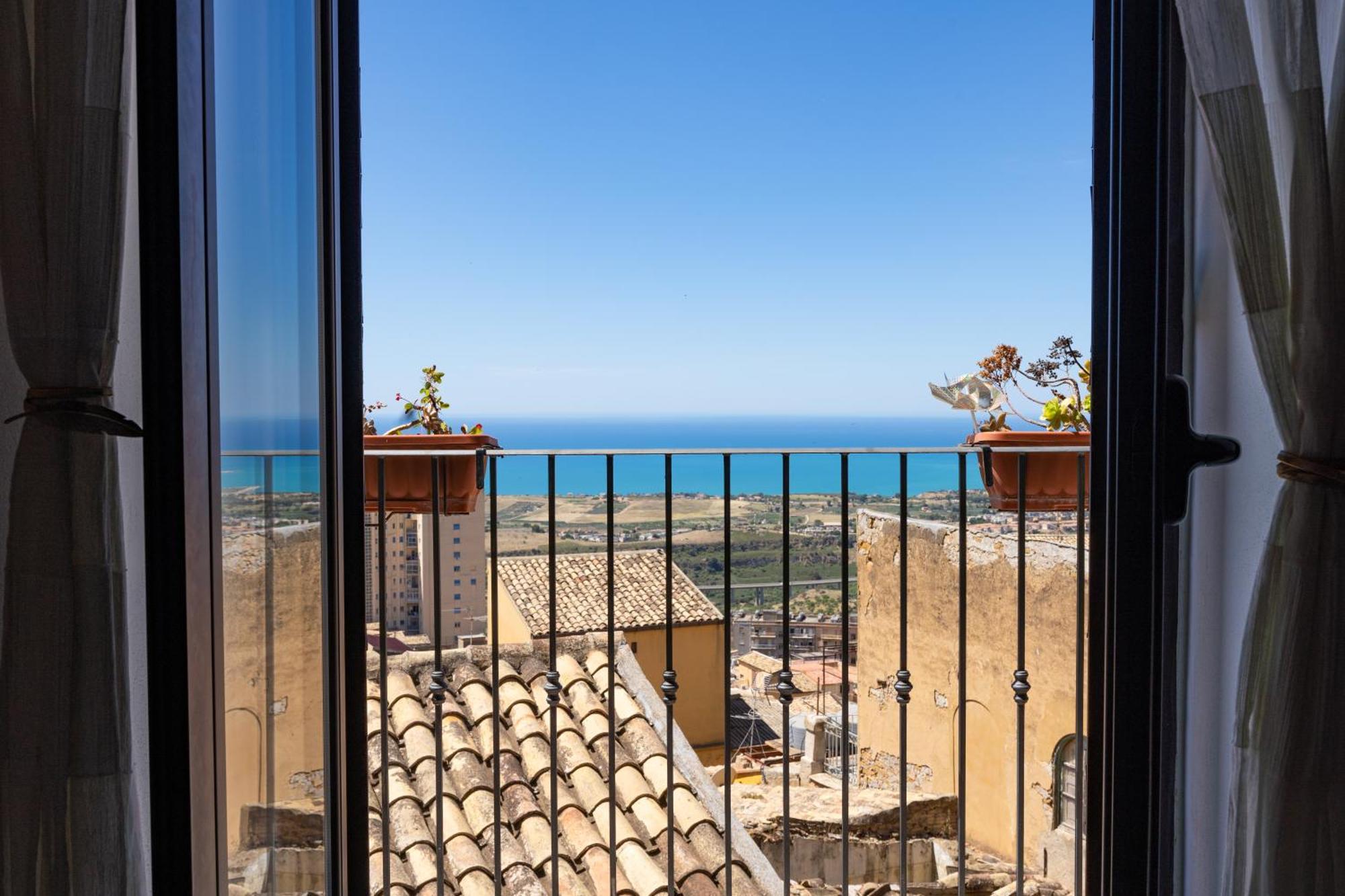 Le Teste Di Moro Al Duomo Bed & Breakfast Agrigento Exterior photo