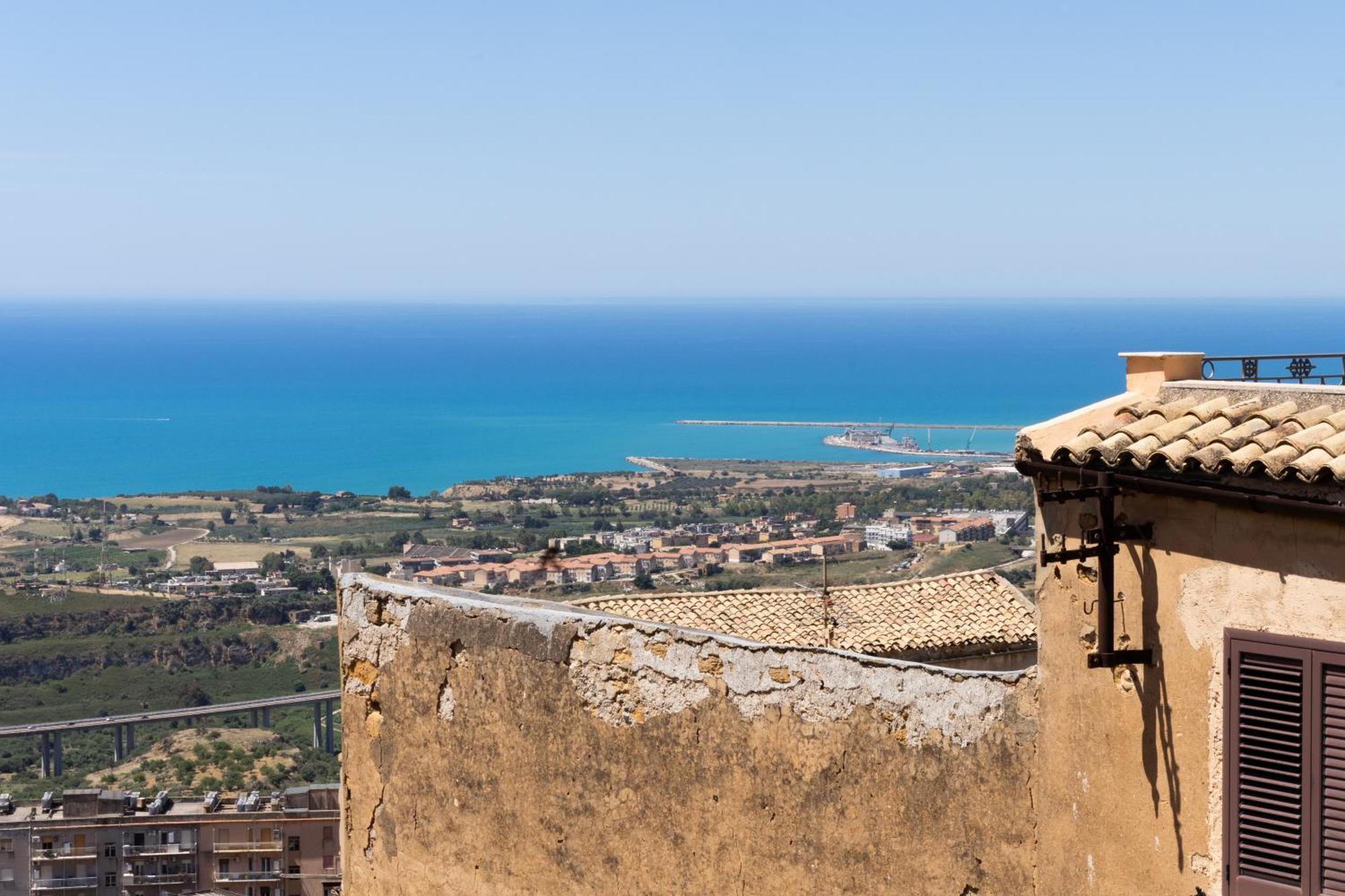 Le Teste Di Moro Al Duomo Bed & Breakfast Agrigento Exterior photo