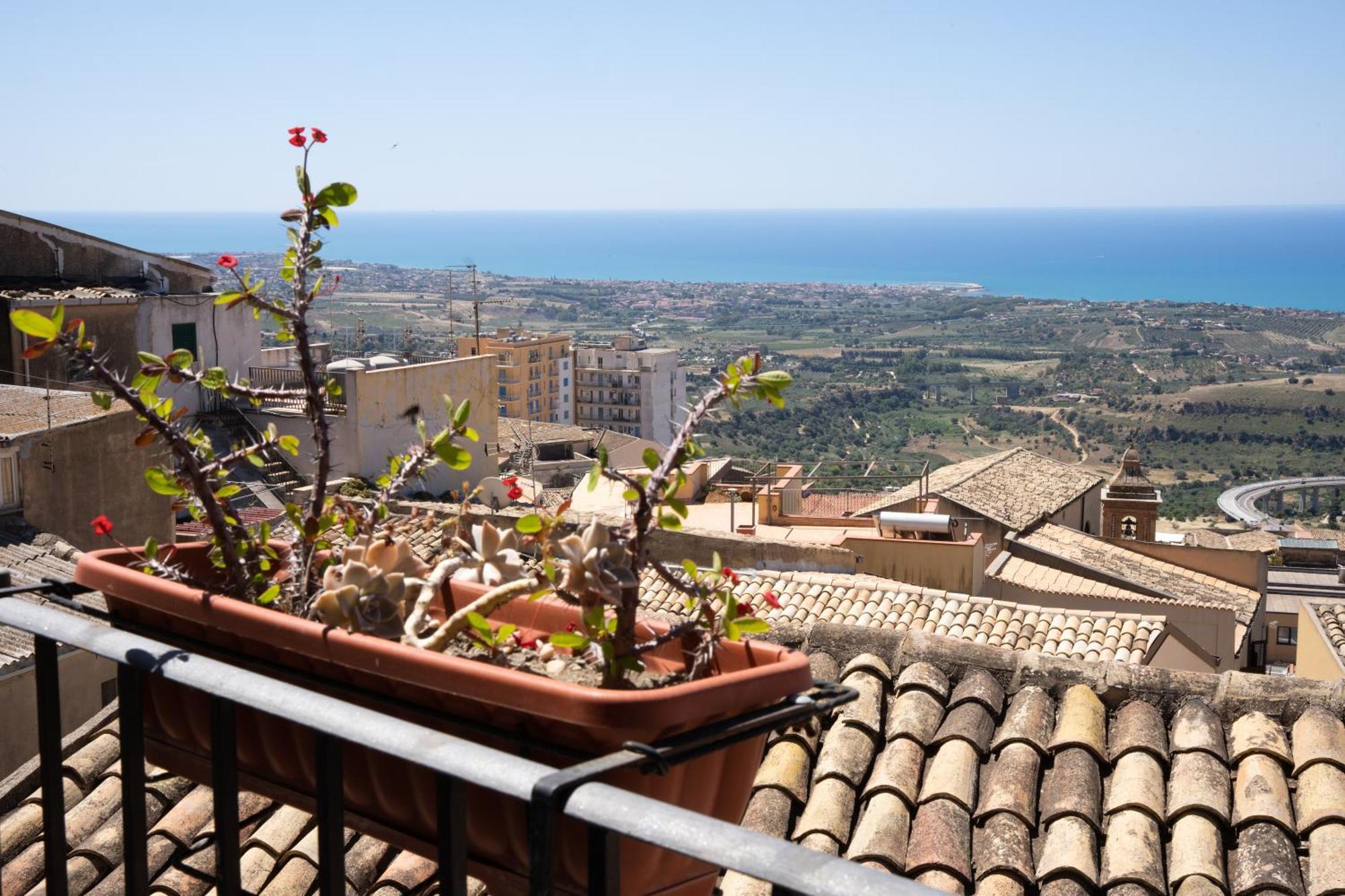 Le Teste Di Moro Al Duomo Bed & Breakfast Agrigento Exterior photo